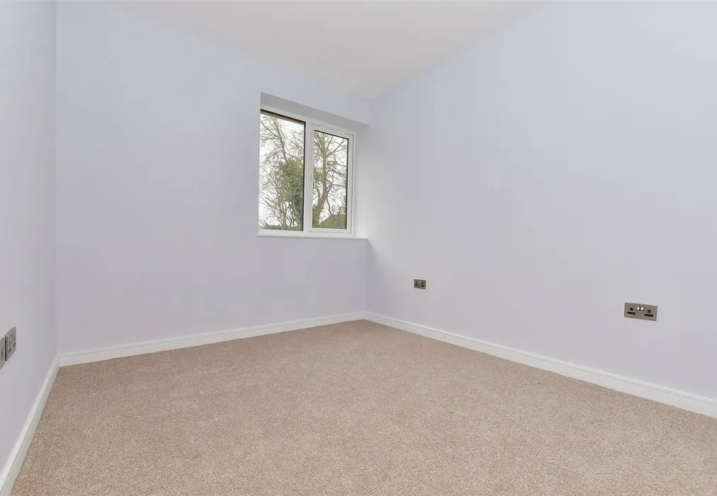 Bedroom 2 - Bell Lane, Smarden, Ashford, Kent - Wards of Kent