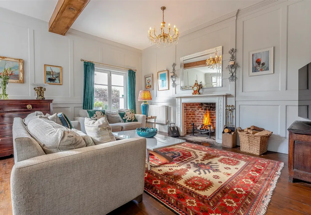 Family Room - Middle Deal Road, Deal, Kent - Wards of Kent