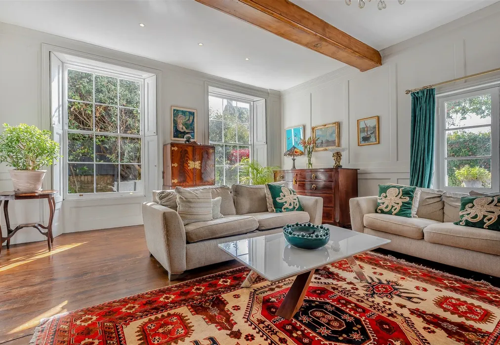 Family Room - Middle Deal Road, Deal, Kent - Wards of Kent