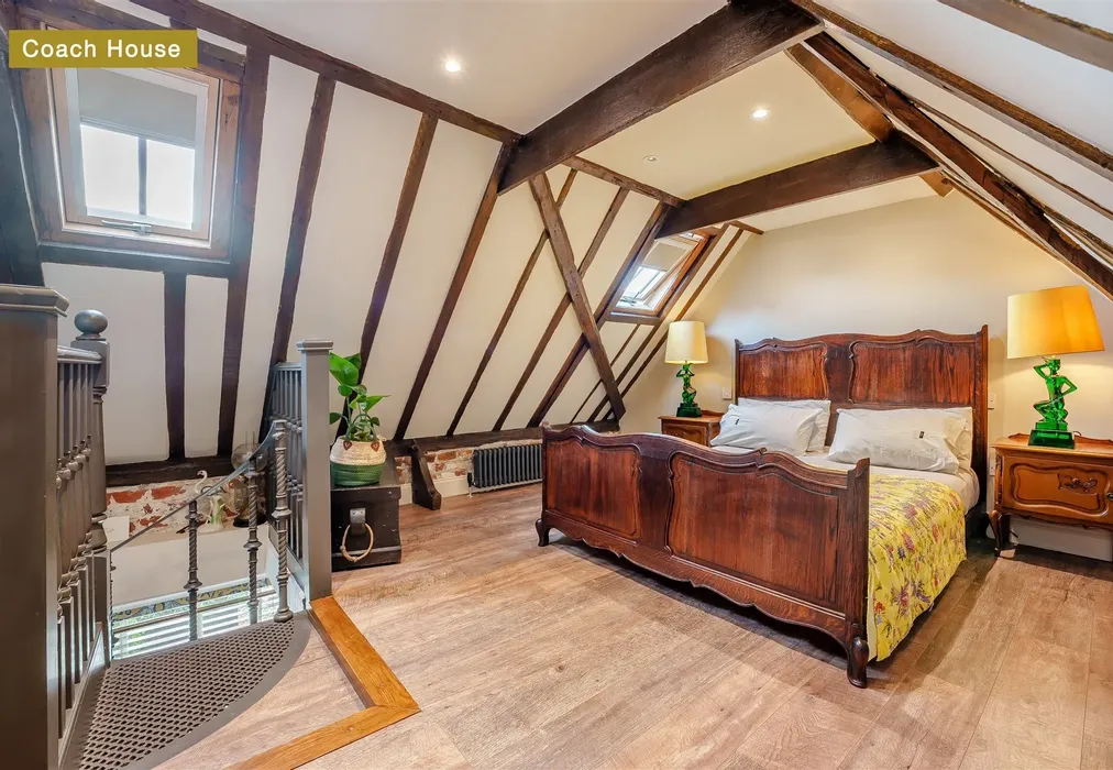 Coach House Interior - Middle Deal Road, Deal, Kent - Wards of Kent