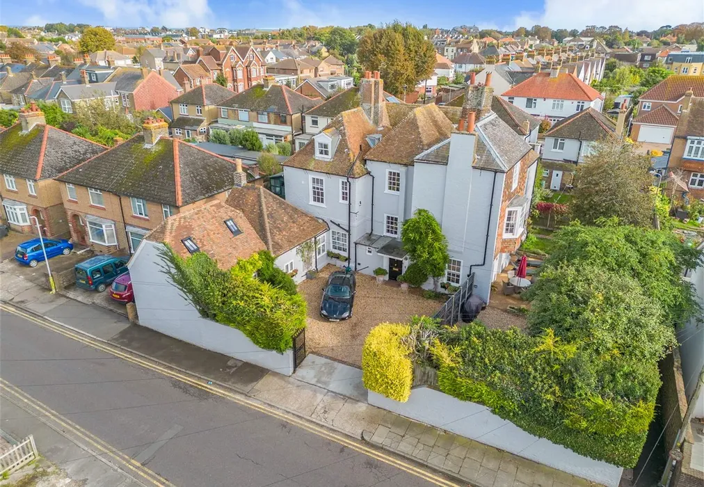 Front Elevation - Middle Deal Road, Deal, Kent - Wards of Kent