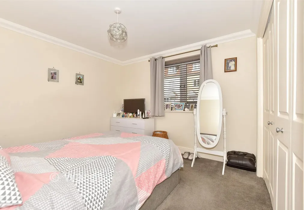 Bedroom 1 - Paxton Avenue, Hawkinge, Folkestone, Kent - Wards of Kent