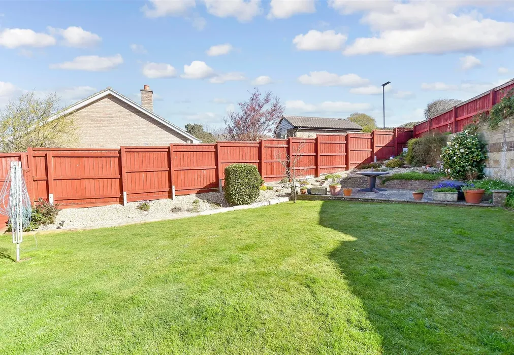 Rear Garden - Plover Close, Sandown, Isle of Wight - Wards of Kent