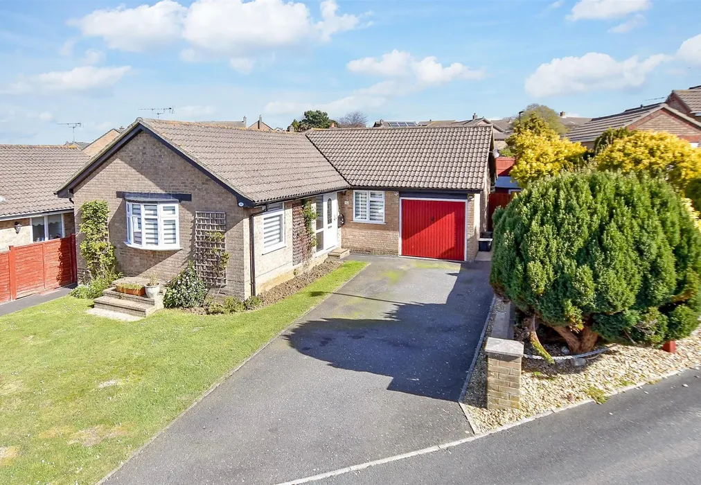 Front Aspect - Plover Close, Sandown, Isle of Wight - Wards of Kent