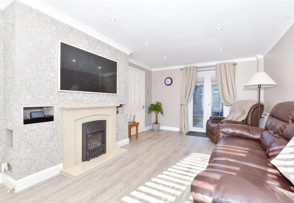 Lounge - Columbine Close, East Malling, West Malling, Kent - Wards of Kent