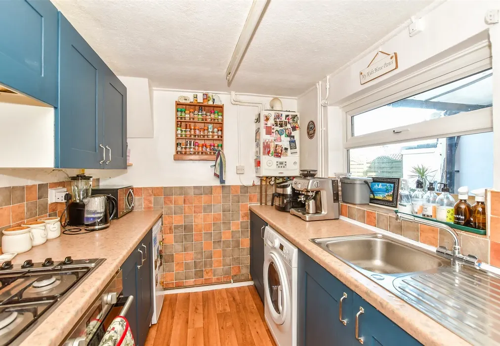Kitchen - Lavender Hill, Tonbridge, Kent - Wards of Kent