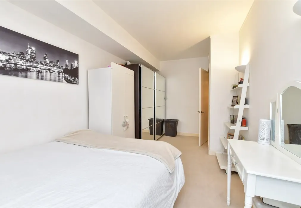 Bedroom 1 - New England Street, Brighton, East Sussex - Wards of Kent