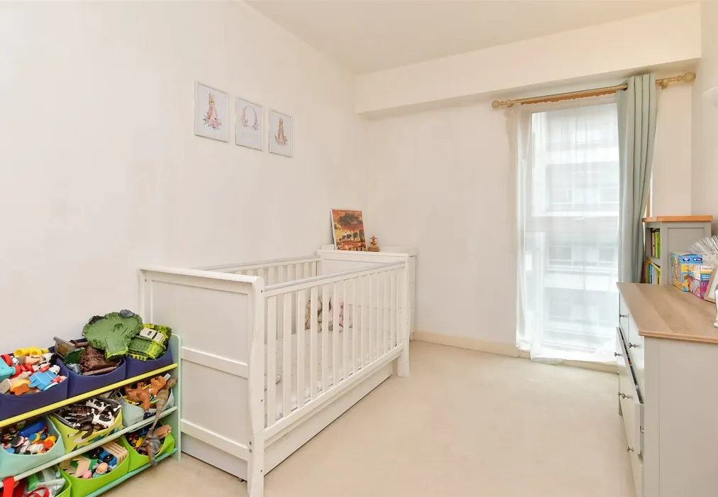 Bedroom 2 - New England Street, Brighton, East Sussex - Wards of Kent