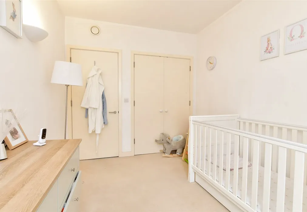 Bedroom 2 - New England Street, Brighton, East Sussex - Wards of Kent