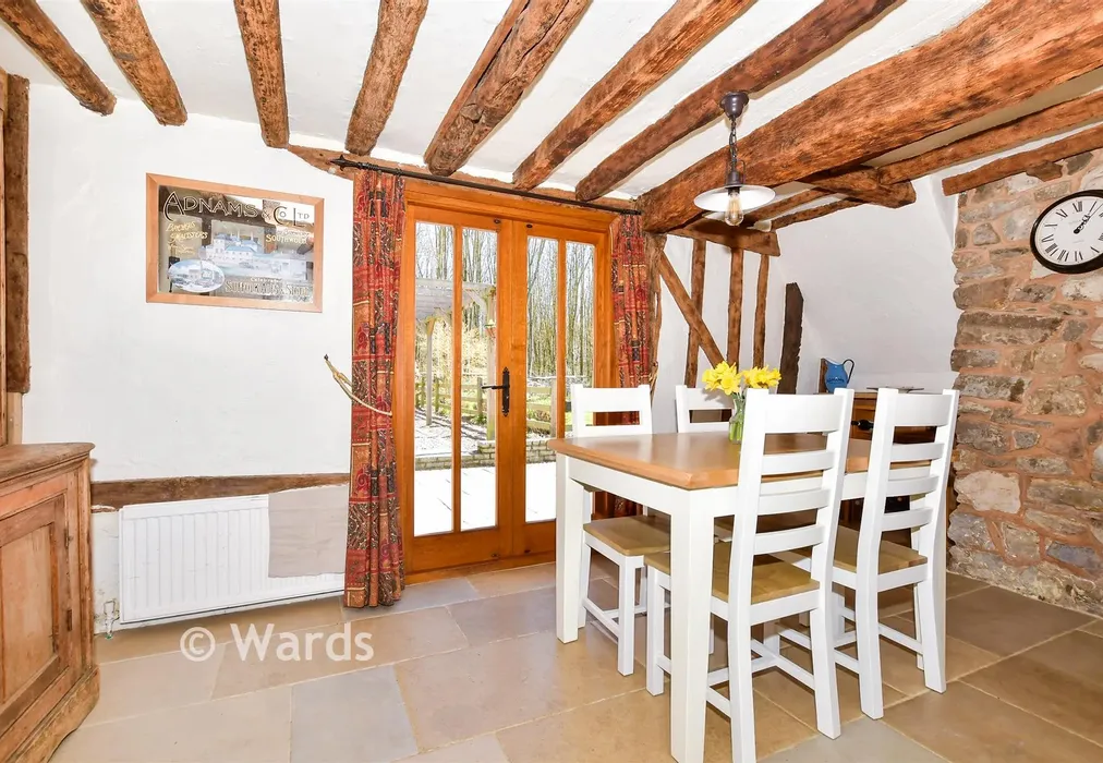 Breakfast Area - Laddingford, Maidstone, Kent - Wards of Kent