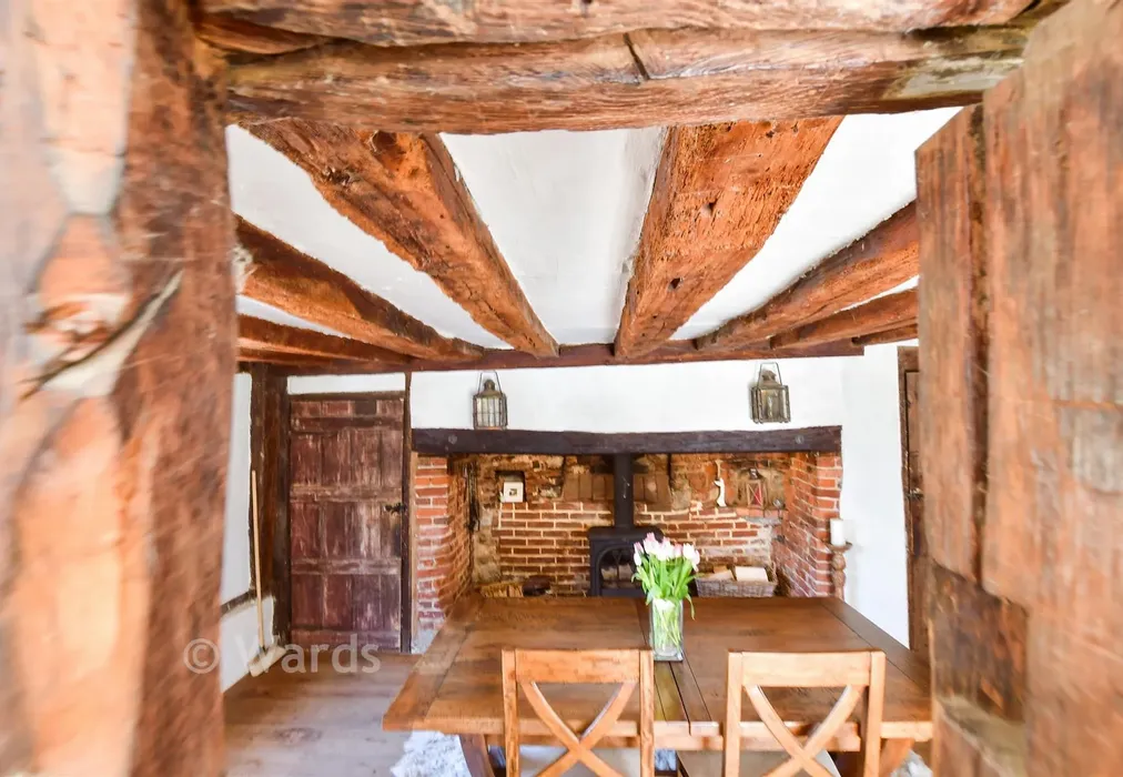 Internal Lifestyle Photograph - Laddingford, Maidstone, Kent - Wards of Kent