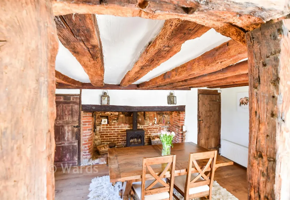 Internal Lifestyle Photograph - Laddingford, Maidstone, Kent - Wards of Kent
