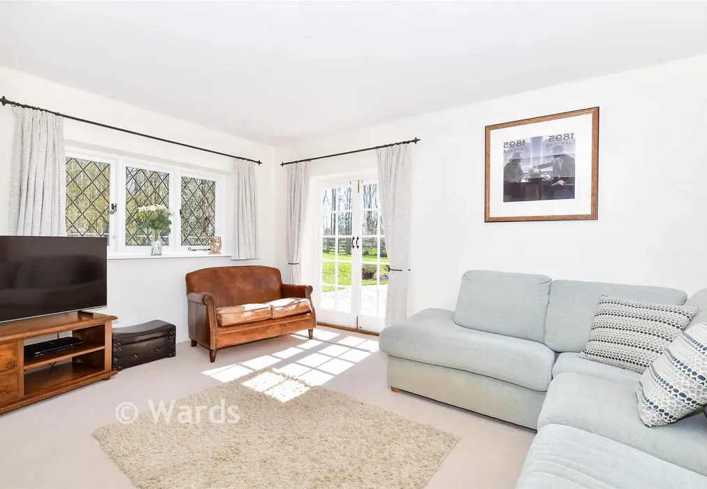 Lounge - Laddingford, Maidstone, Kent - Wards of Kent