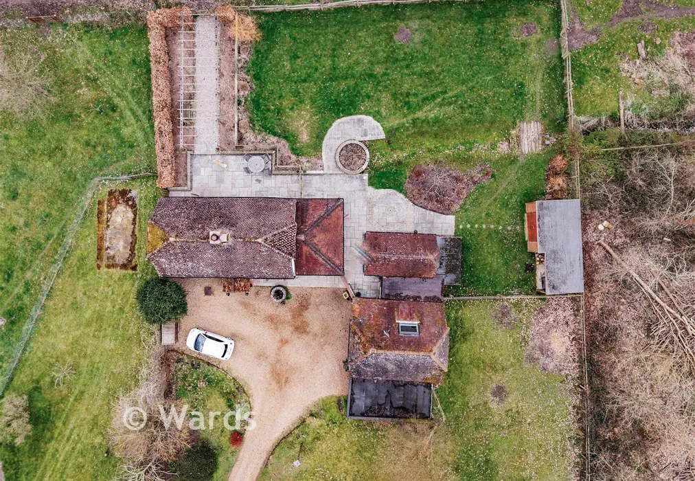 External Aerial - Laddingford, Maidstone, Kent - Wards of Kent