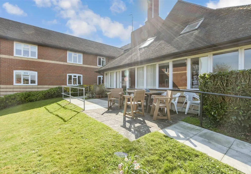 Patio / Decking - Station Road, Dorking, Surrey - Wards of Kent
