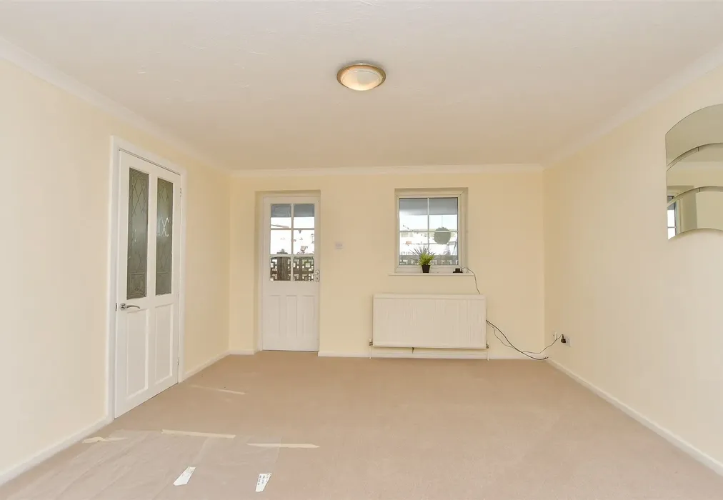 Lounge/Diner - Neptune Terrace, Sheerness, Kent - Wards of Kent