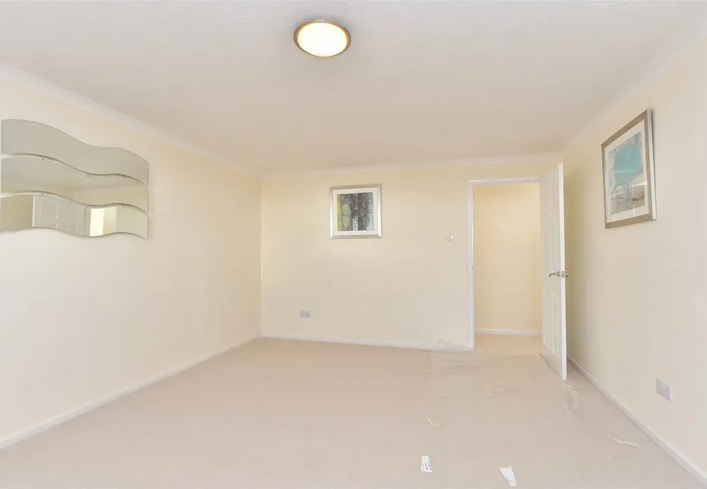 Lounge/Diner - Neptune Terrace, Sheerness, Kent - Wards of Kent