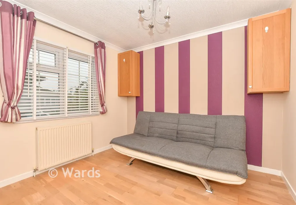 Bedroom 2 - Shenley Park, Ashford, Kent - Wards of Kent