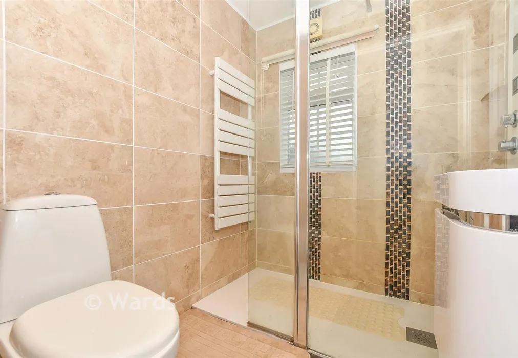 Shower Room - Shenley Park, Ashford, Kent - Wards of Kent
