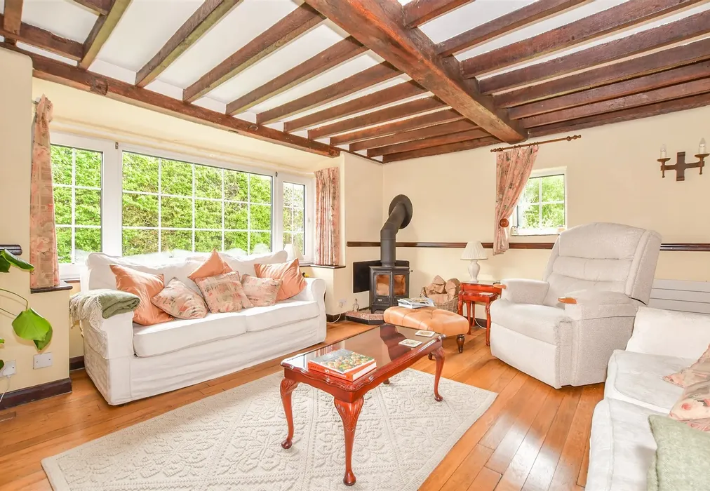 Lounge - Marden Road, Staplehurst, Tonbridge, Kent - Wards of Kent