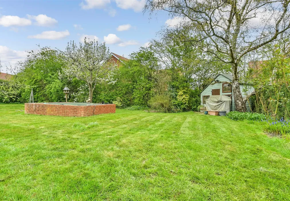 Rear Garden - Marden Road, Staplehurst, Tonbridge, Kent - Wards of Kent