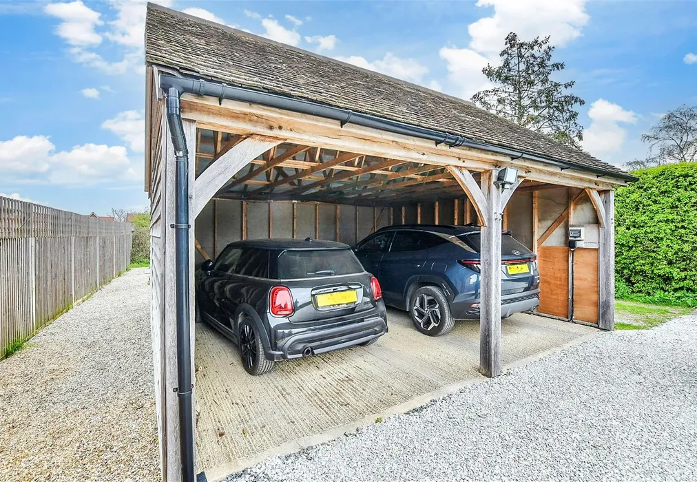 Garage - Marden Road, Staplehurst, Tonbridge, Kent - Wards of Kent