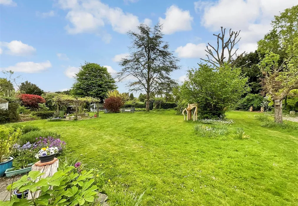 Rear Garden - Wateringbury Road, East Malling, Kent - Wards of Kent