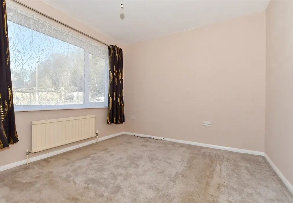 Bedroom 1 - Crabble Road, Dover, Kent - Wards of Kent