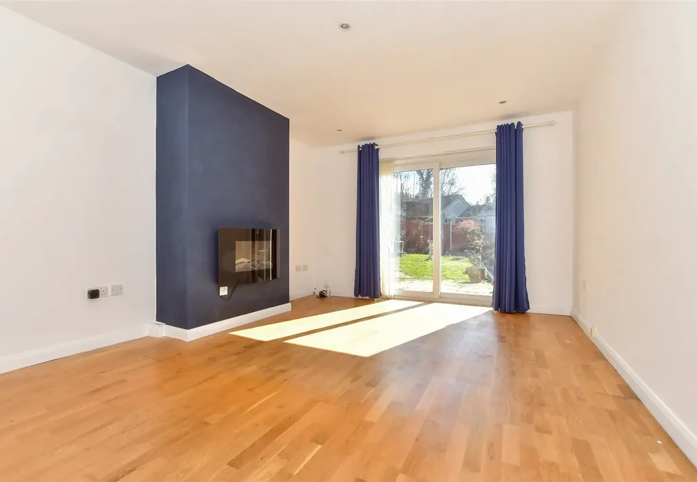 Lounge - Crabble Road, Dover, Kent - Wards of Kent