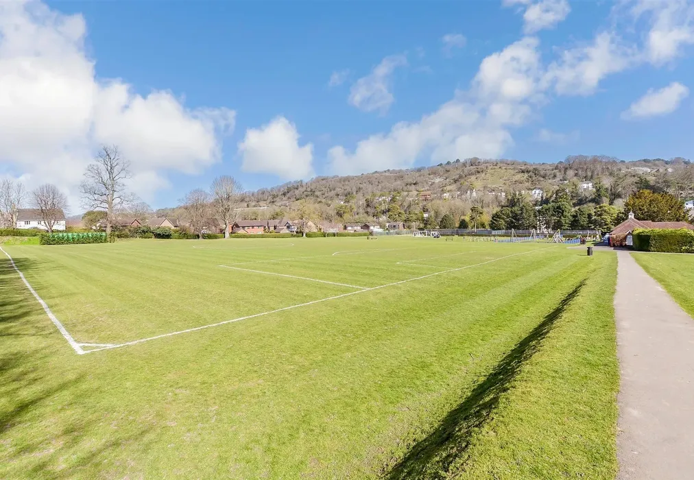 Surrounding Area - Crabble Road, Dover, Kent - Wards of Kent