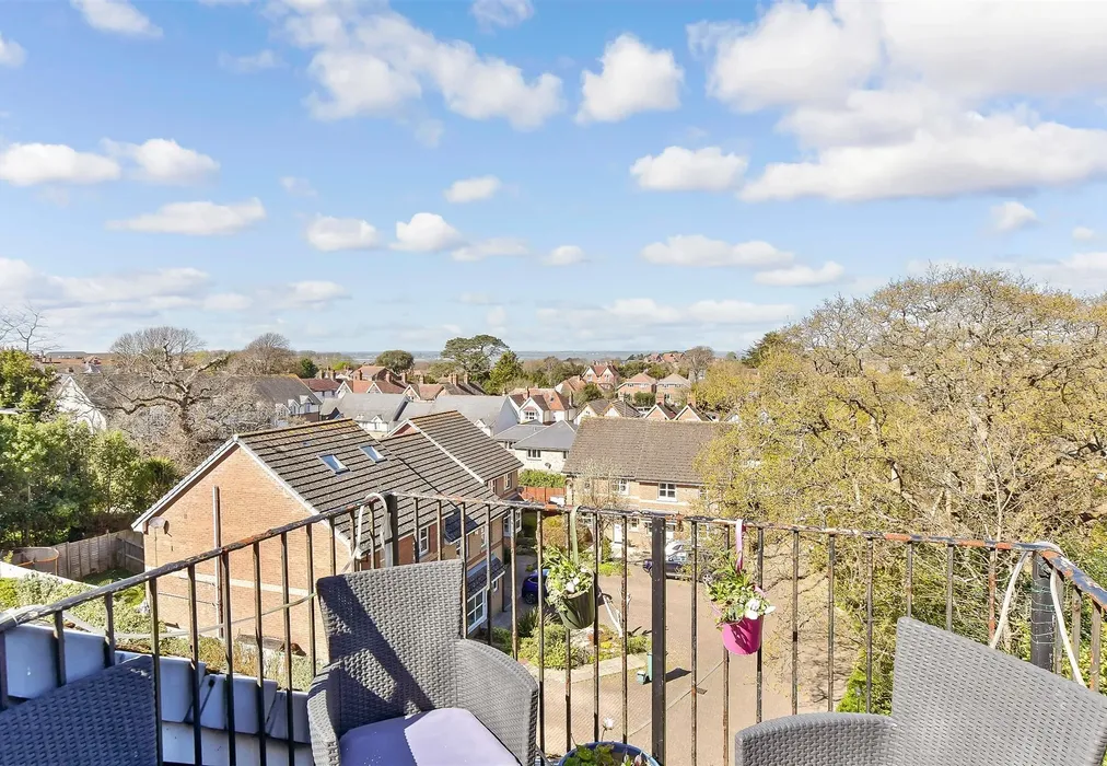 Views To Front - Roselands, Totland Bay, Isle of Wight - Wards of Kent