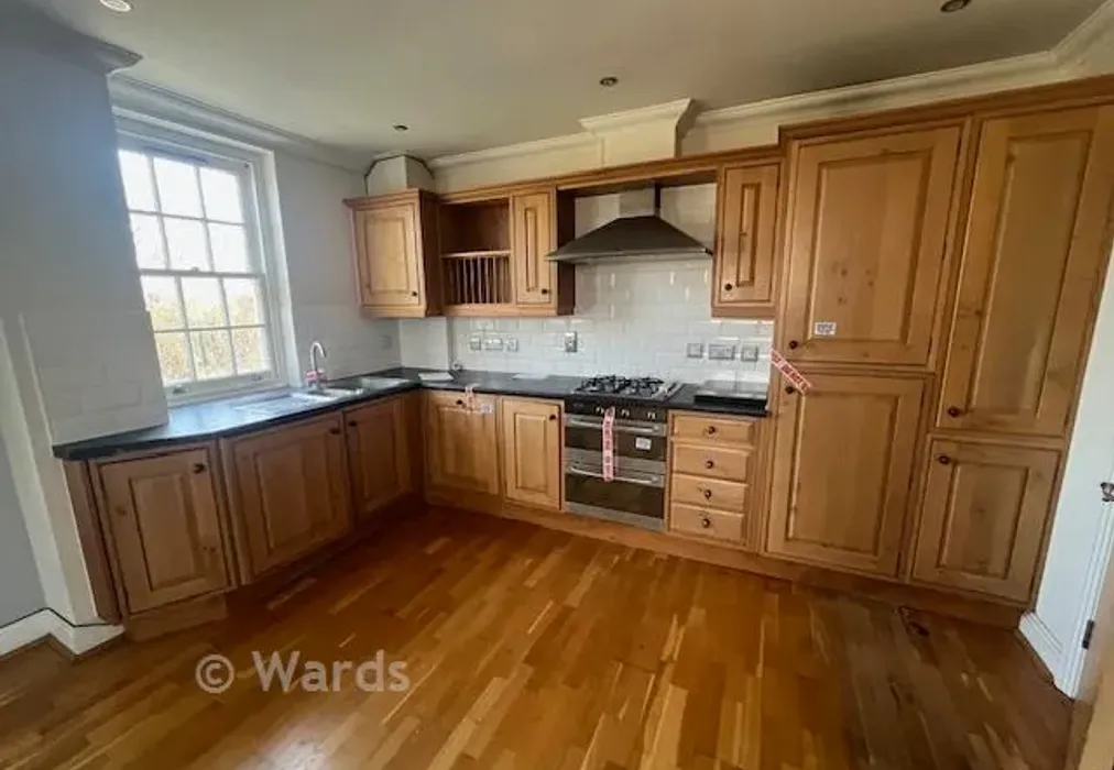 Kitchen - Church Walk, Wilmington, Dartford, Kent - Wards of Kent