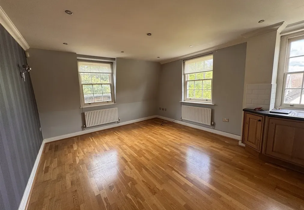 Lounge - Church Walk, Wilmington, Dartford, Kent - Wards of Kent