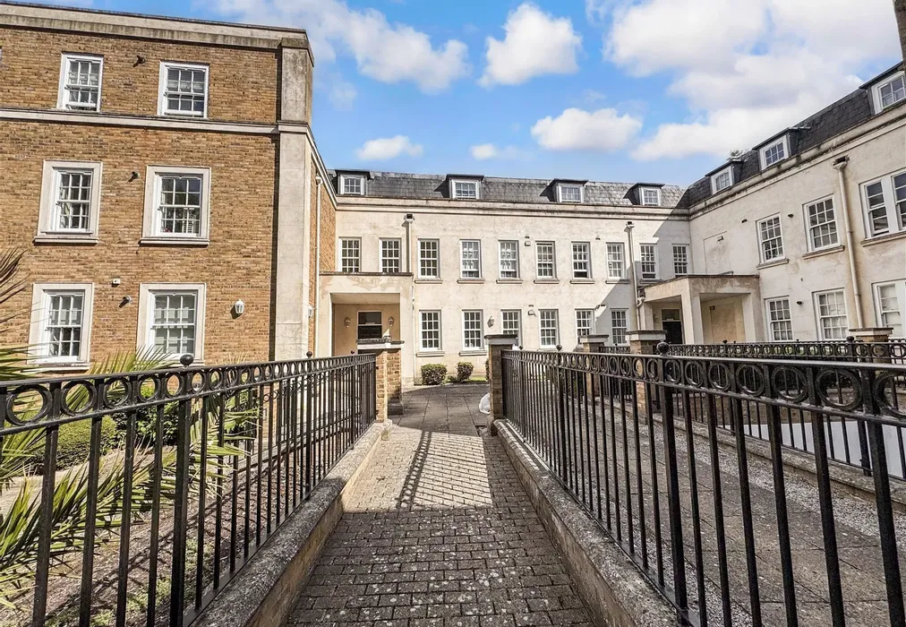 Surrounding Area - Church Walk, Wilmington, Dartford, Kent - Wards of Kent