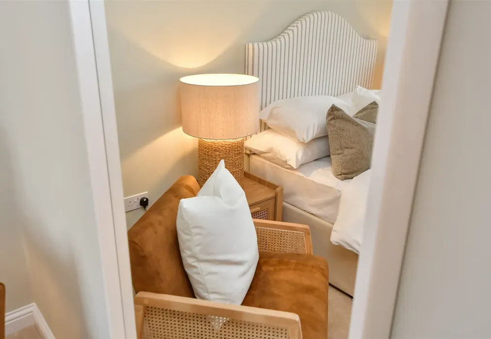 Internal Lifestyle - Chestnut Grove, Borden, Sittingbourne, Kent - Wards of Kent