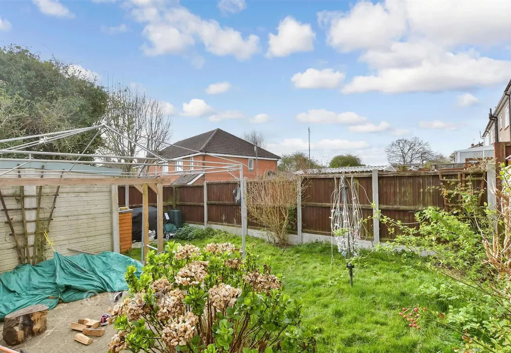 Rear Garden - Cypress Road, Rochester, Kent - Wards of Kent
