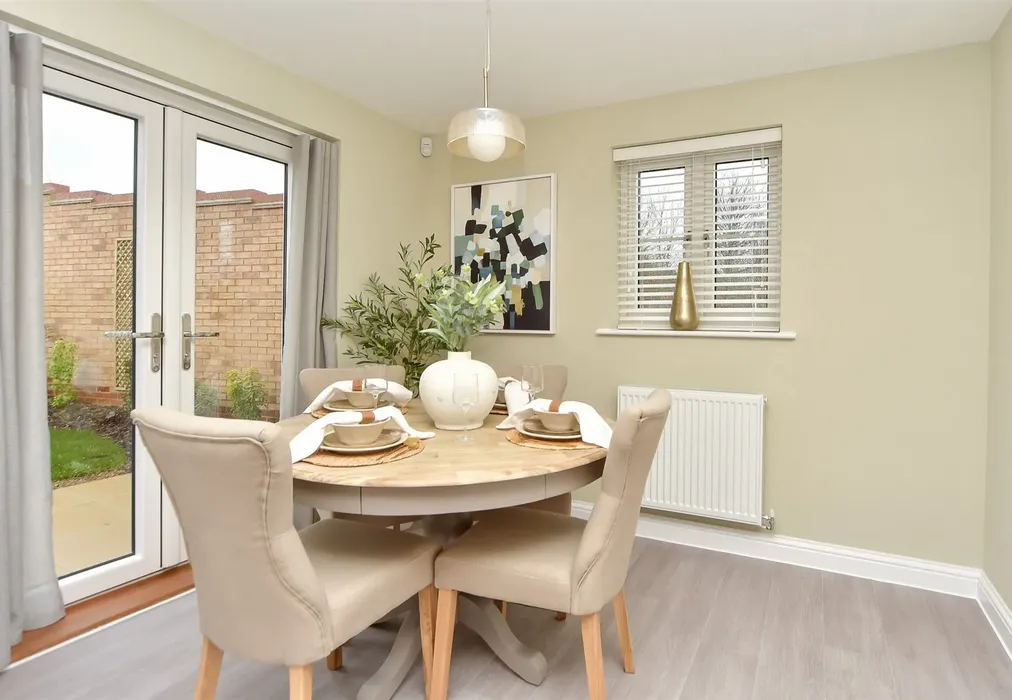 Dining Area - Chestnut Grove, Chestnut Street, Borden, Sittingbourne, Kent - Wards of Kent