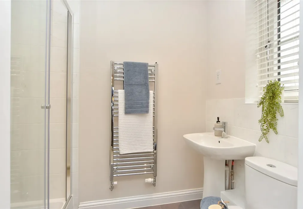 En-Suite Shower Room - Chestnut Grove, Chestnut Street, Borden, Sittingbourne, Kent - Wards of Kent