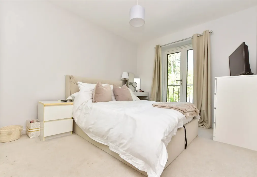 Bedroom 2 - Godstone Road, Caterham, Surrey - Wards of Kent