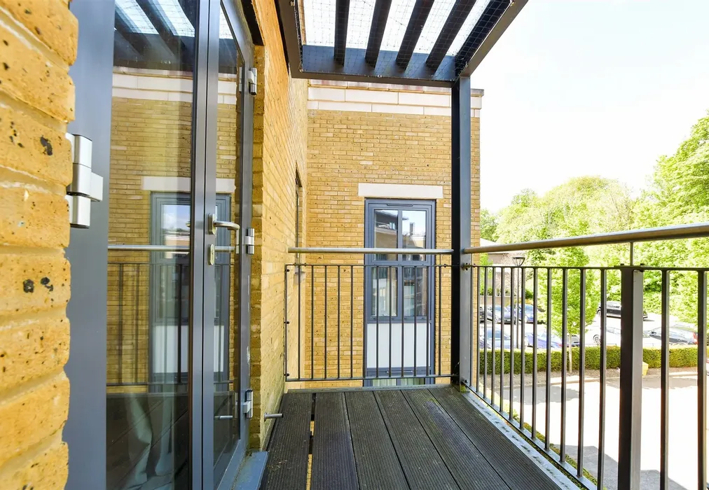 Balcony - Godstone Road, Caterham, Surrey - Wards of Kent
