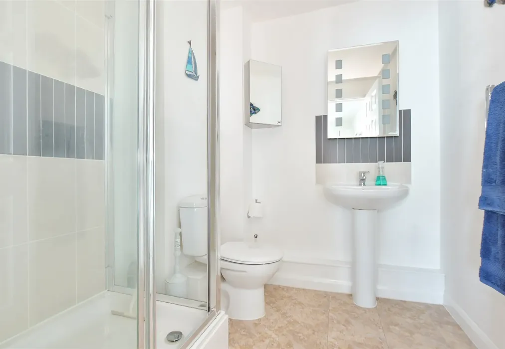 En-Suite Shower Room - Sandbanks, Sandown, Isle of Wight - Wards of Kent