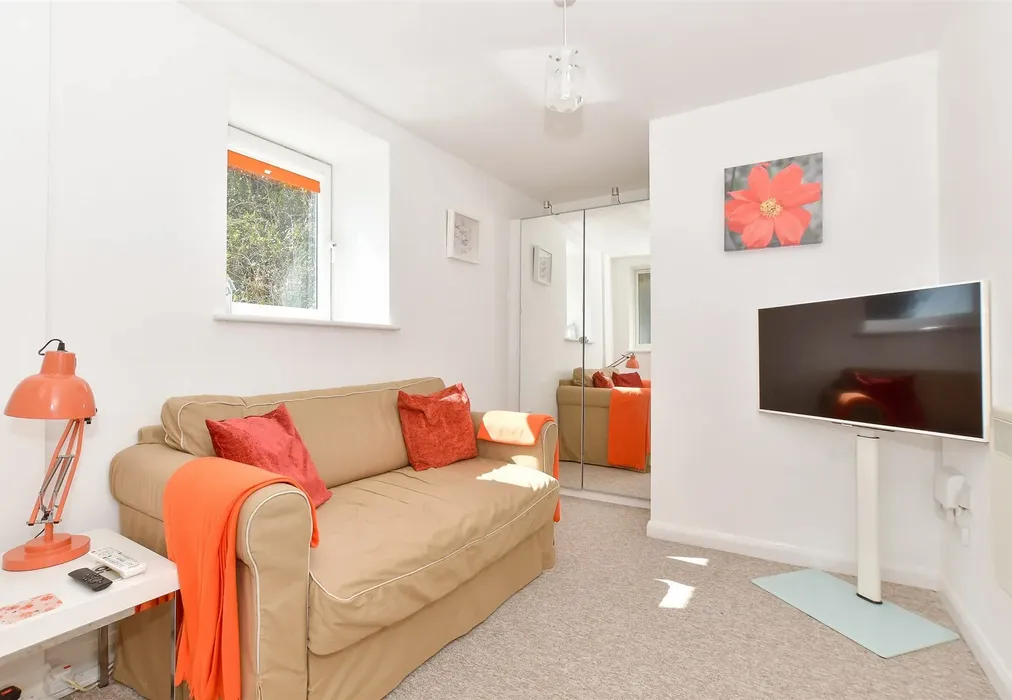 Bedroom 3 - Sandbanks, Sandown, Isle of Wight - Wards of Kent