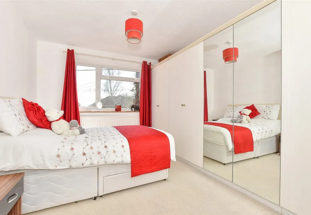 Bedroom 1 - Jubilee Road, Littlebourne, Canterbury, Kent - Wards of Kent