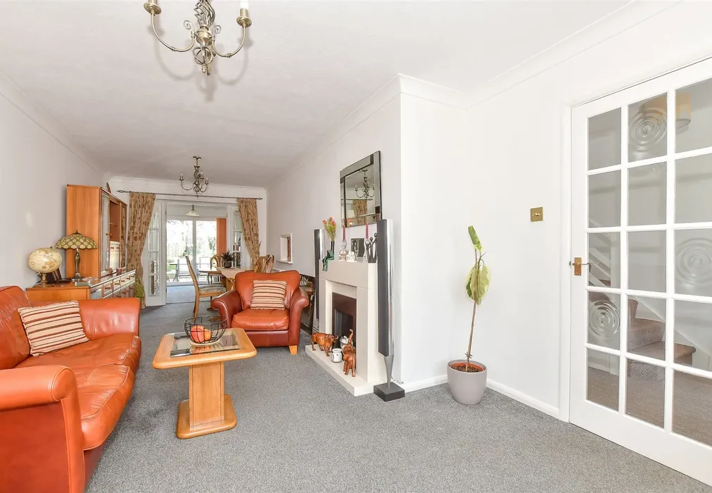 Lounge/Diner - Jubilee Road, Littlebourne, Canterbury, Kent - Wards of Kent