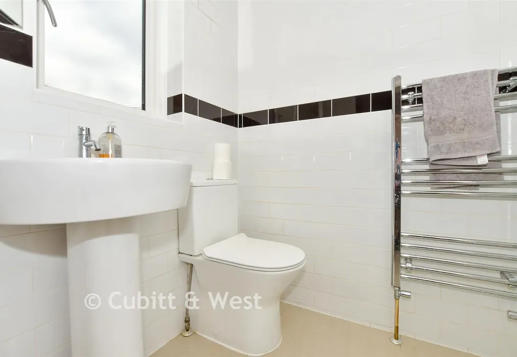 Shower Room - Haywards Heath Road, Balcombe, Haywards Heath, West Sussex - Wards of Kent