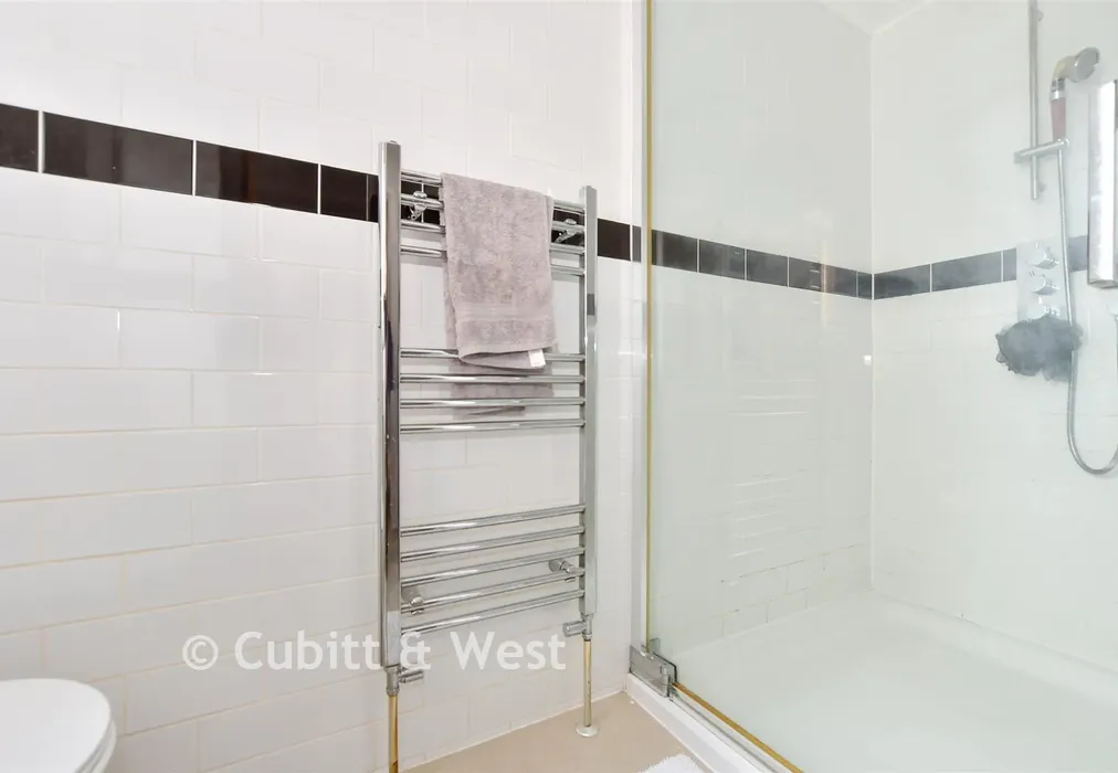 Shower Room - Haywards Heath Road, Balcombe, Haywards Heath, West Sussex - Wards of Kent