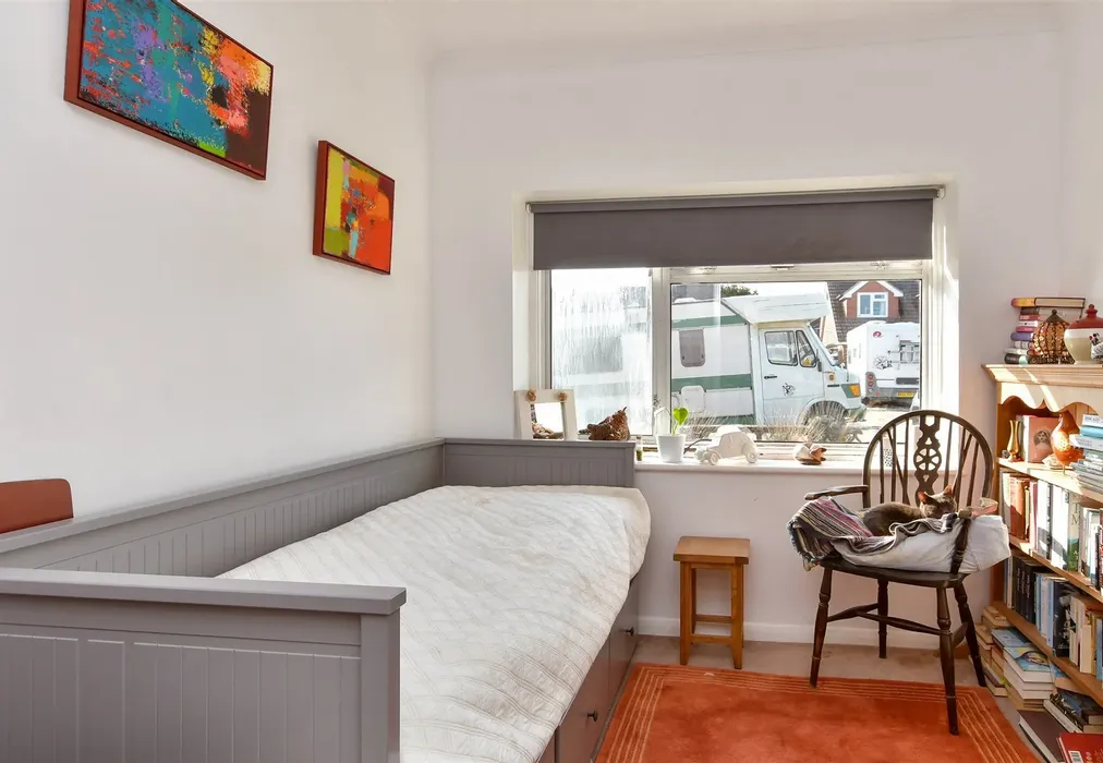 Bedroom 2 - West Way, Lancing, West Sussex - Wards of Kent