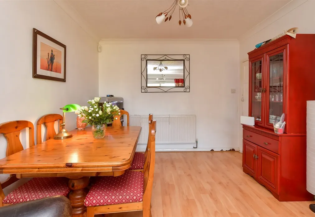 Lounge/ Diner - West Way, Lancing, West Sussex - Wards of Kent