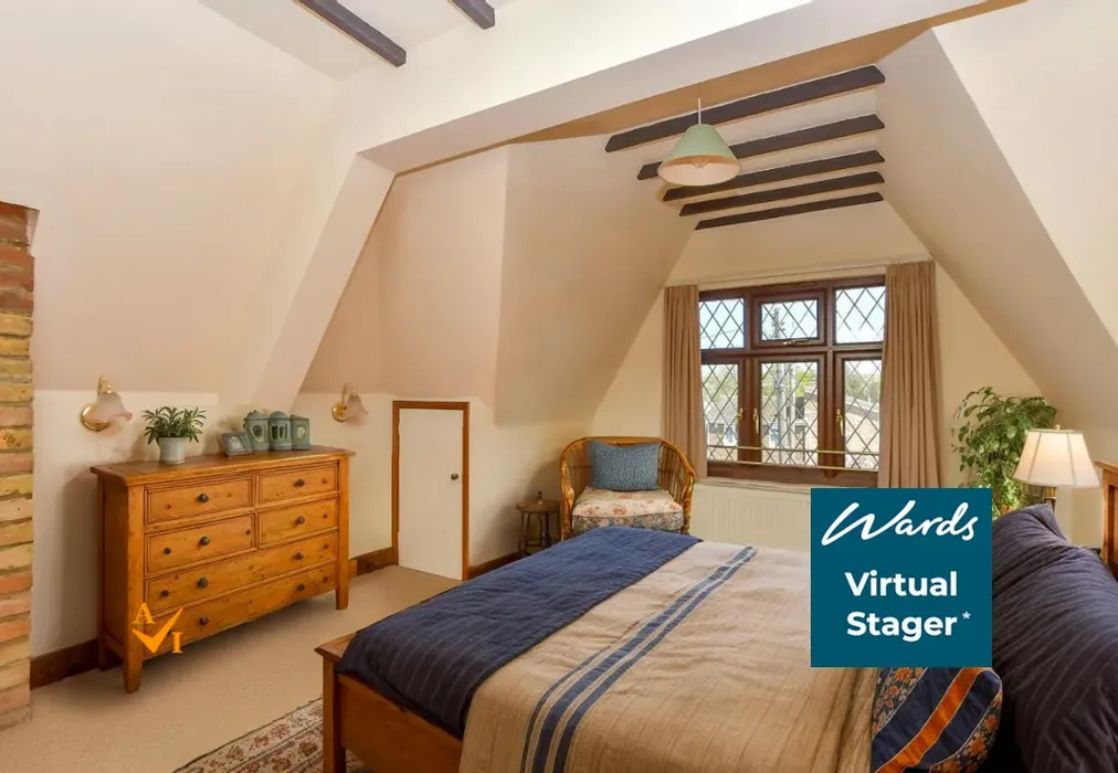 Bedroom 2 (Farmhouse style) - Lower Road, Faversham, Kent - Wards of Kent