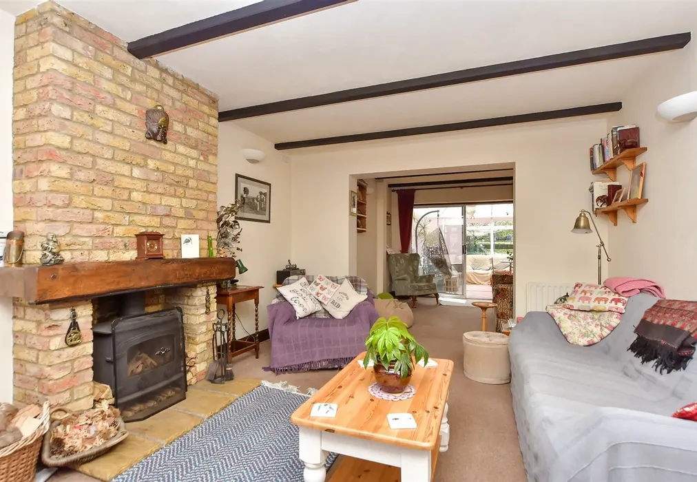 Lounge - Lower Road, Faversham, Kent - Wards of Kent